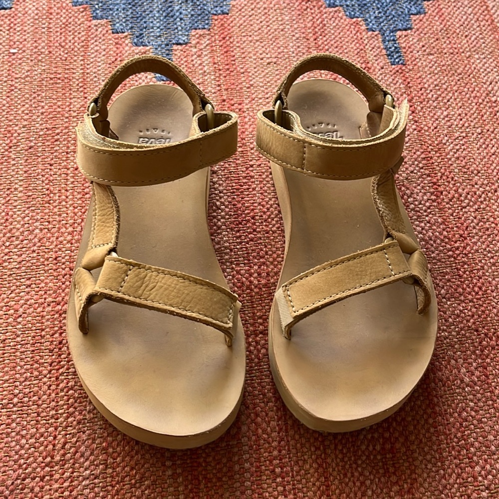 Teva Women's Midform Universal Leather Sandal, Desert Sand